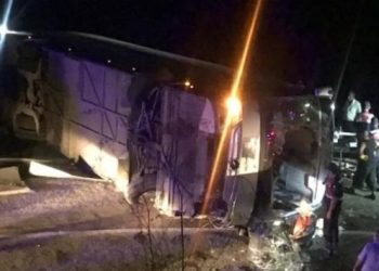 Antalya’da tur otobüsü şarampole devrildi: Çok sayıda yaralı var