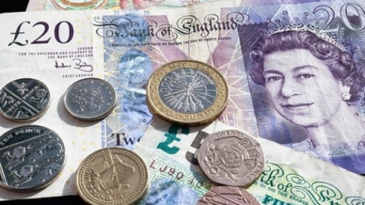 Brexit çarptı: İngiliz sterlini yüzde 20 değer kaybetti