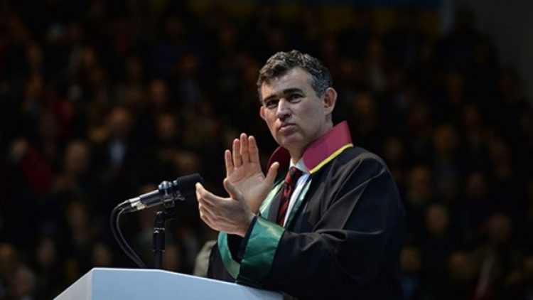 İzmir Barosu’ndan TBB’ye olağanüstü genel kurul çağrısı