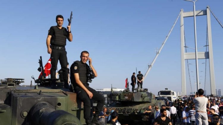 Yeni Şafak: 15 Temmuz’dan daha büyük bir saldırı için ordular hazırlanıyor