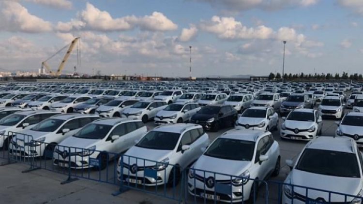 ​İBB’de ‘araç israfı’ ve kaynağı kesilen vakıflar tartışması