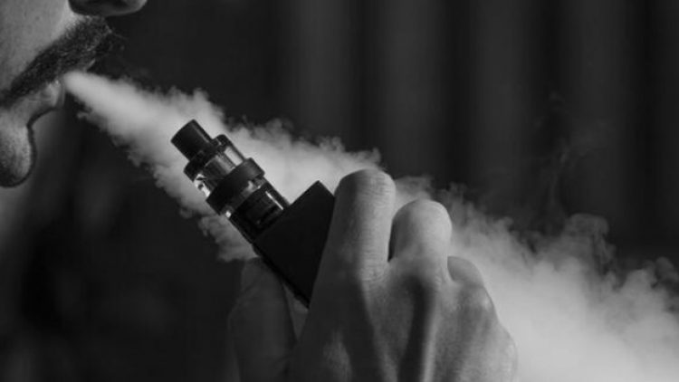 Elektronik sigaraya yasak geliyor: ‘Akciğer hastalığıyla bağlantılı…’