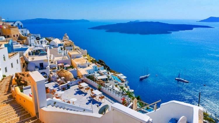 Yunanistan’da en çok para harcayanlar Türk turistler