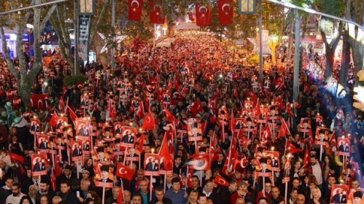 Valilik, 29 Ekim yürüyüşünü ‘milli güvenlik’ gerekçesiyle yasakladı