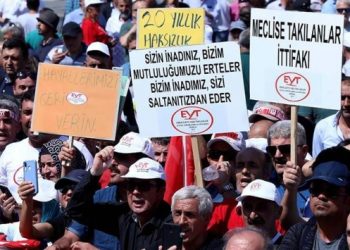 EYT’lilerden Erdoğan’a tepki: ‘Bizi görenlerle yola devam edeceğiz’