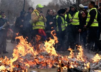 Fransa’da grev 3. gününde: 25 yıldır böylesi görülmedi