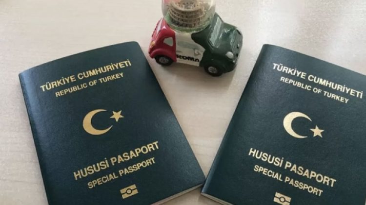 AB’den yeşil ve gri pasaportlarla vizesiz seyahate izin şartı