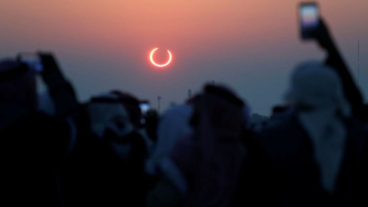 Halkalı Güneş Tutulması gerçekleşti: Binlerce insan ‘ateş çemberini’ izledi