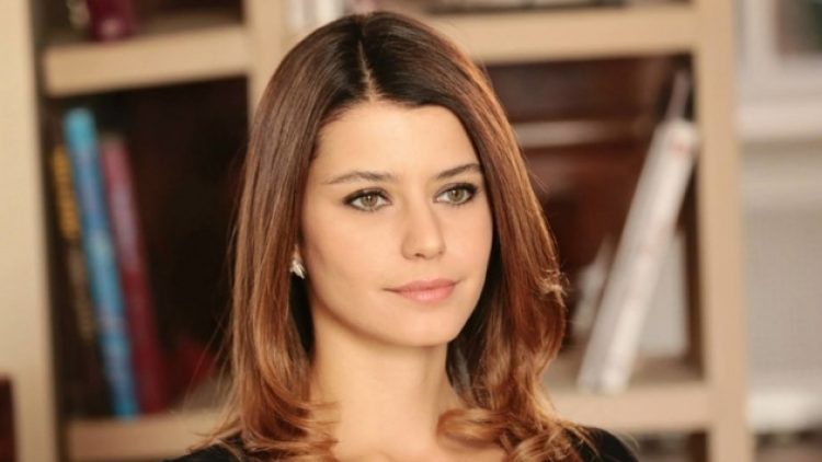 Beren Saat: İnsanlar bastırıldıkça VPN’le bağlanmaya devam etti