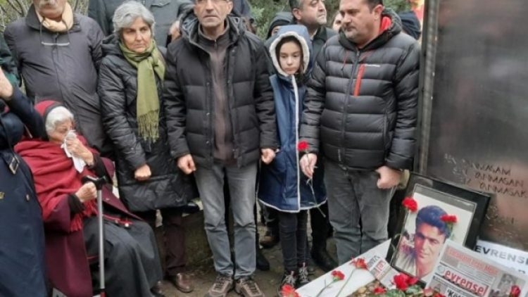 24 yıl önce katledilmişti: Gazeteci Metin Göktepe anıldı