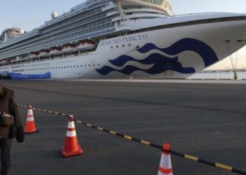 Japonya’da karantina altında tutulan gemideki ABD’liler ülkelerine dönüyor