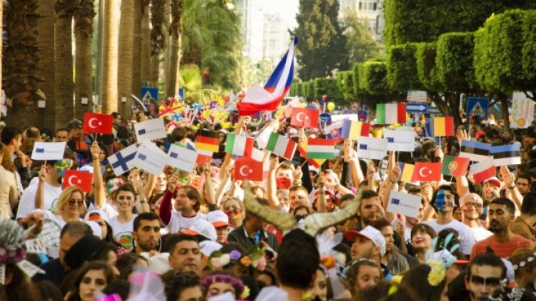 Türkiye’den iki festival corona virüs sebebiyle iptal edildi