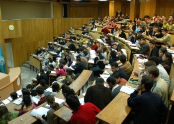 2 yılda 408 bin öğrenci eğitimini bırakmak zorunda kaldı