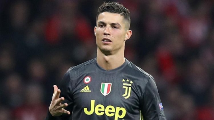 Cristiano Ronaldo’dan koronavirüs hamlesi