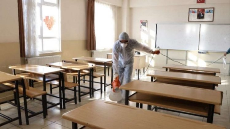 “Okulların kapalı kalma süresi uzayabilir”