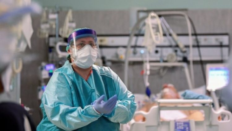 ‘Resmi rakamlar doğru değil, evlerinde ölenleri sayamıyoruz’