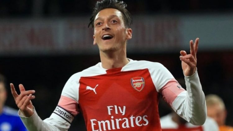 Mesut Özil Arsenal’dan ayrılıyor: İşte yeni durağı…