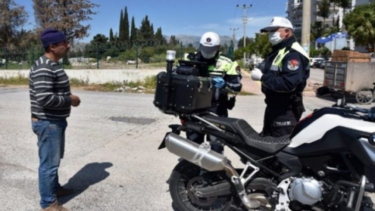 Polisten kağıt toplayıcısına 4 bin 500 TL ceza