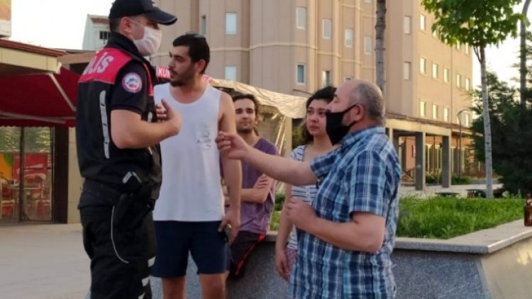 “Senin baban Cumhurbaşkanı olsa ne olur kanundan üstün mü!”