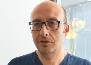 ‘’Aşı bulunana kadar maske takmaya devam edeceğiz’’