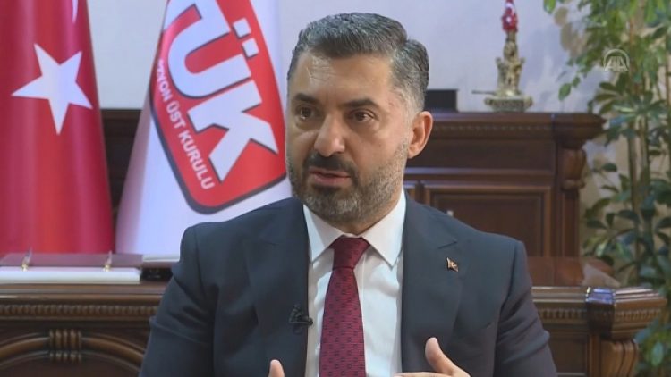 RTÜK Başkanı Şahin sosyal medyada hakaret arıyor!