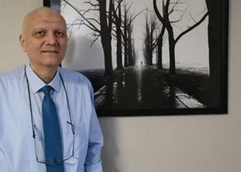 KHK ile ihraç edildikten sonra kanser hastalığına yakalanan Prof.Dr. Haluk Savaş’ın sağlığı iyi!