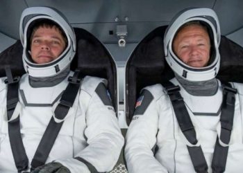 SpaceX’in ilk insanlı uçuşu başarılı şekilde gerçekleşti