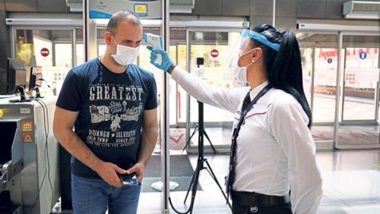 AVM’lerde korona riski büyüyor, çalışanlarda vakalar artıyor