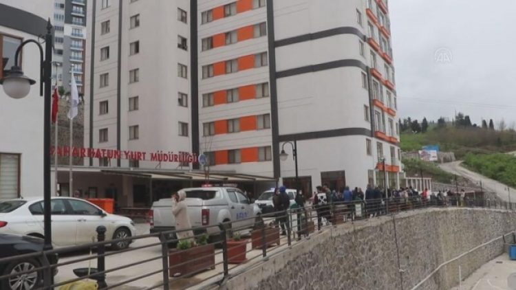 Yurt dışında yaşayan Türk vatandaşlarına Türkiye’de karantina kalktı