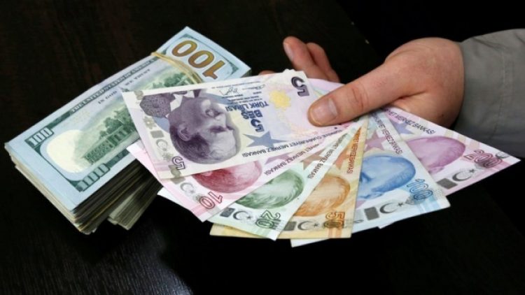 Vatandaş güvenli liman olarak doları görüyor