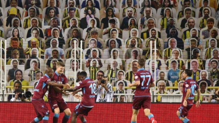 Trabzonspor 23 yıl sonra Fener’i Kadıköy’de yendi, finale yükseldi