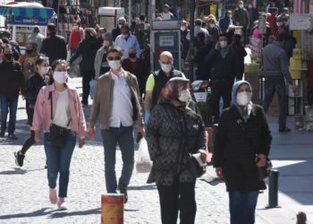 İstanbul, Ankara ve Bursa’da açık alanlarda maske takma zorunlu