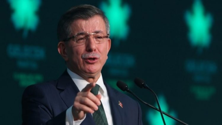 Davutoğlu Erdoğan’ın ‘yoruma kapalı’ yayınını ti’ye aldı