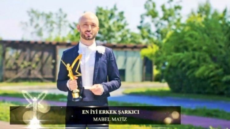 Altın Kelebek’te Mabel Matiz’in konuşması sansürlendi