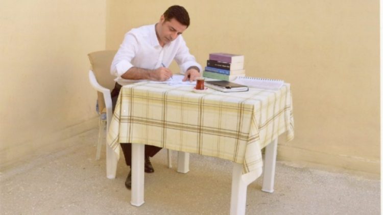 AYM’nin ‘ihlal’ kararına rağmen Demirtaş’ın tahliye talebi reddedildi