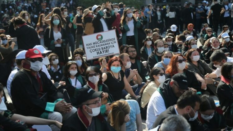 ‘Çoklu baro’ teklifine muhalefet itirazlarını yazdı