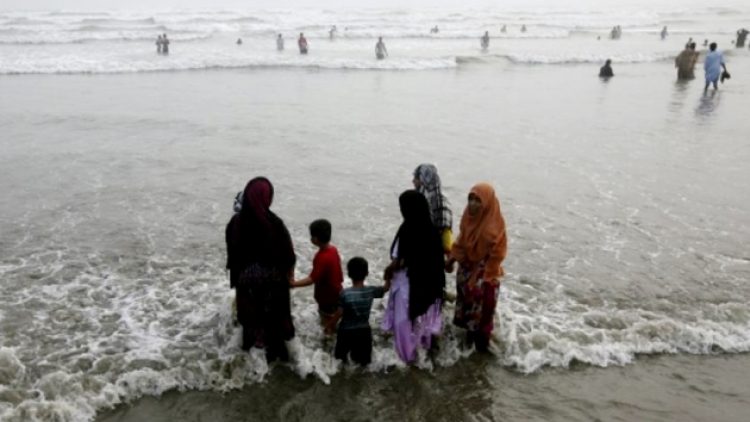 Boğulan çocuğu kurtarmak isteyen 11 kişi boğuldu!
