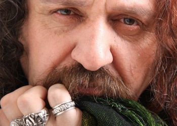 Sürgündeki müzisyen Cavit Murtezaoğlu yoğun bakımda