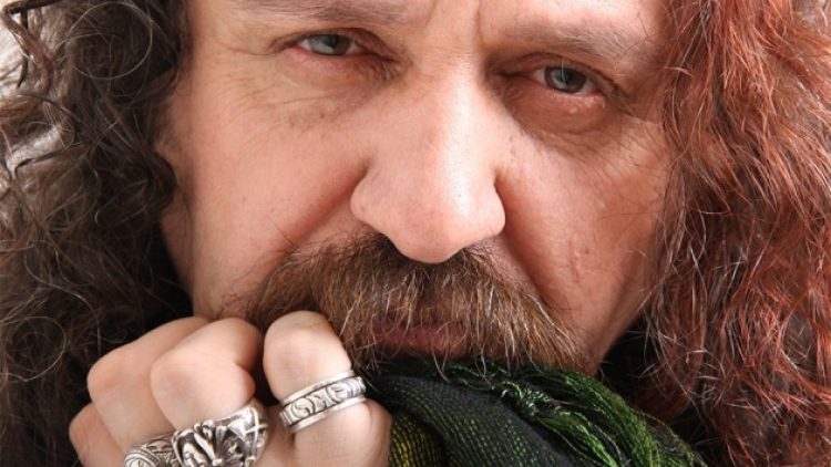 Sürgündeki müzisyen Cavit Murtezaoğlu yoğun bakımda