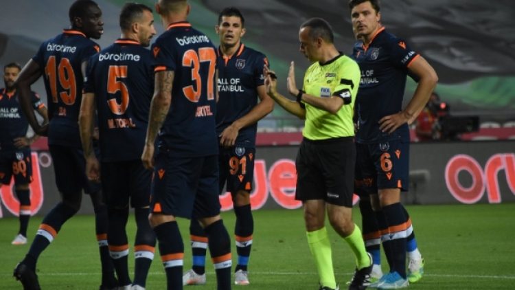 Şampiyonluk yolunda şok mağlubiyet!