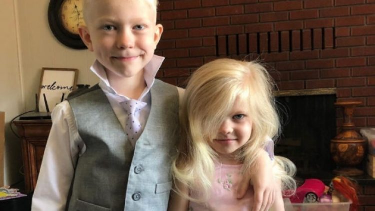 Kız kardeşini köpekten kurtardı, dünyanın kahramanı oldu