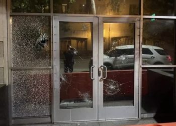 ABD’de göstericiler mahkeme binasını ateşe verdi