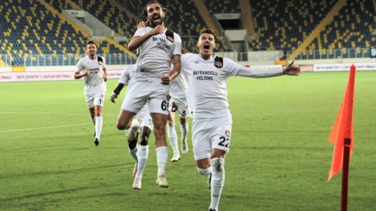 Karagümrük 36 yıl sonra Süper Lig’de