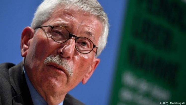 Almanya’da göçmen karşıtı Sarrazin SPD’den ihraç edildi