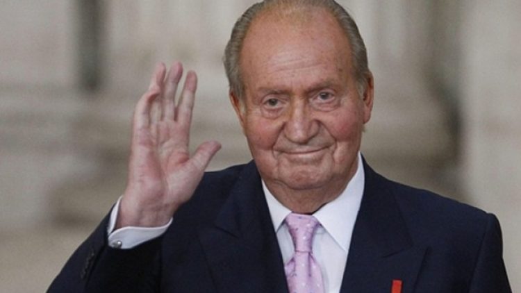 Adı yolsuzlukla anılan eski kral İspanya’yı terk etti