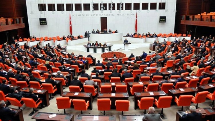TBMM’de 9’u vekil 44 kişide Kovid-19 tespit edildi