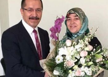 Eşine özel kadro açan rektör görevden uzaklaştırıldı