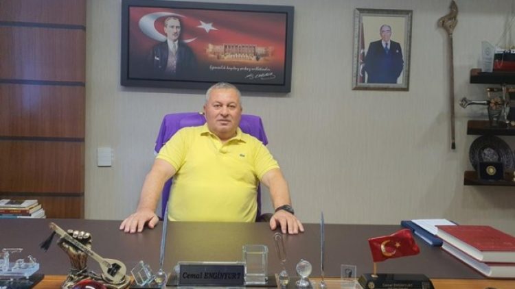 Bahçeli’yi duvardan indirdi