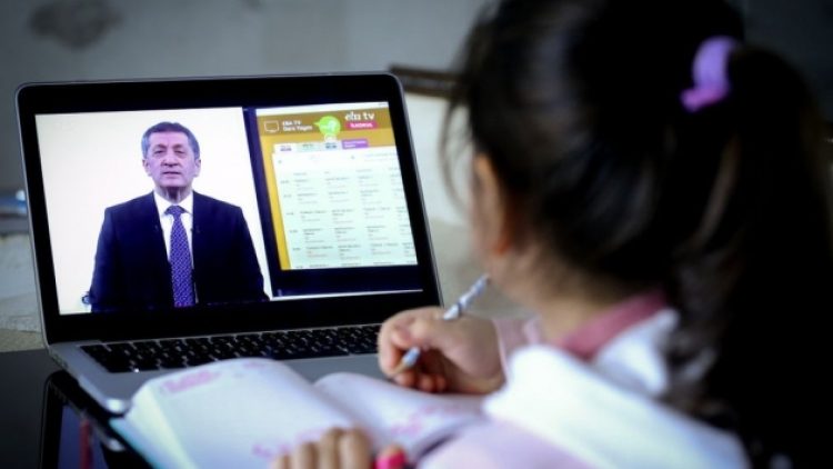 Bakan soru önergesine verdiği yanıtla kendini yalanladı