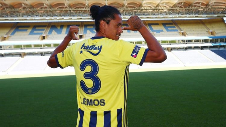 Lemos imzayı attı